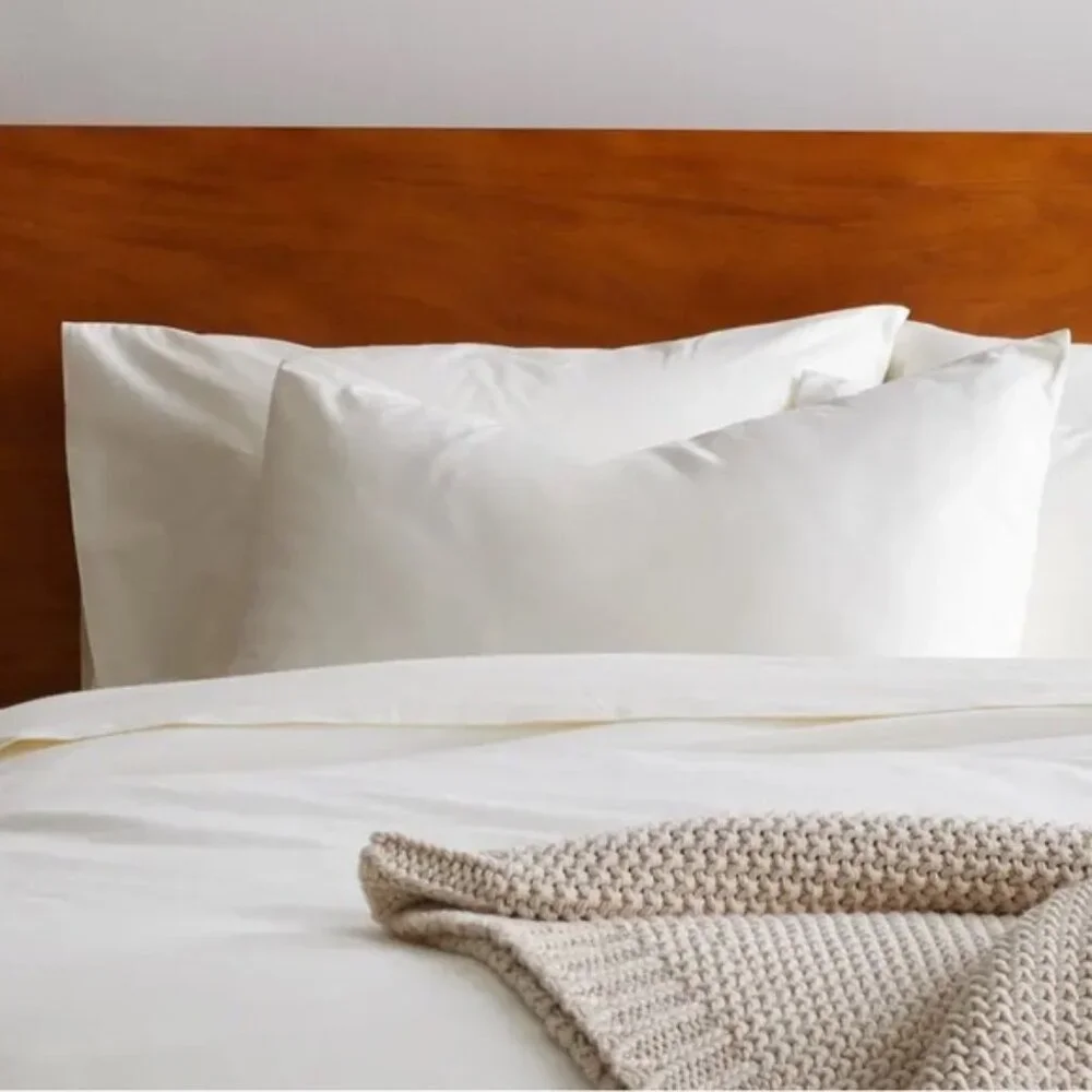 NWOT Quince Organic Brushed Cotton Queen White Pillowcases Set of 2